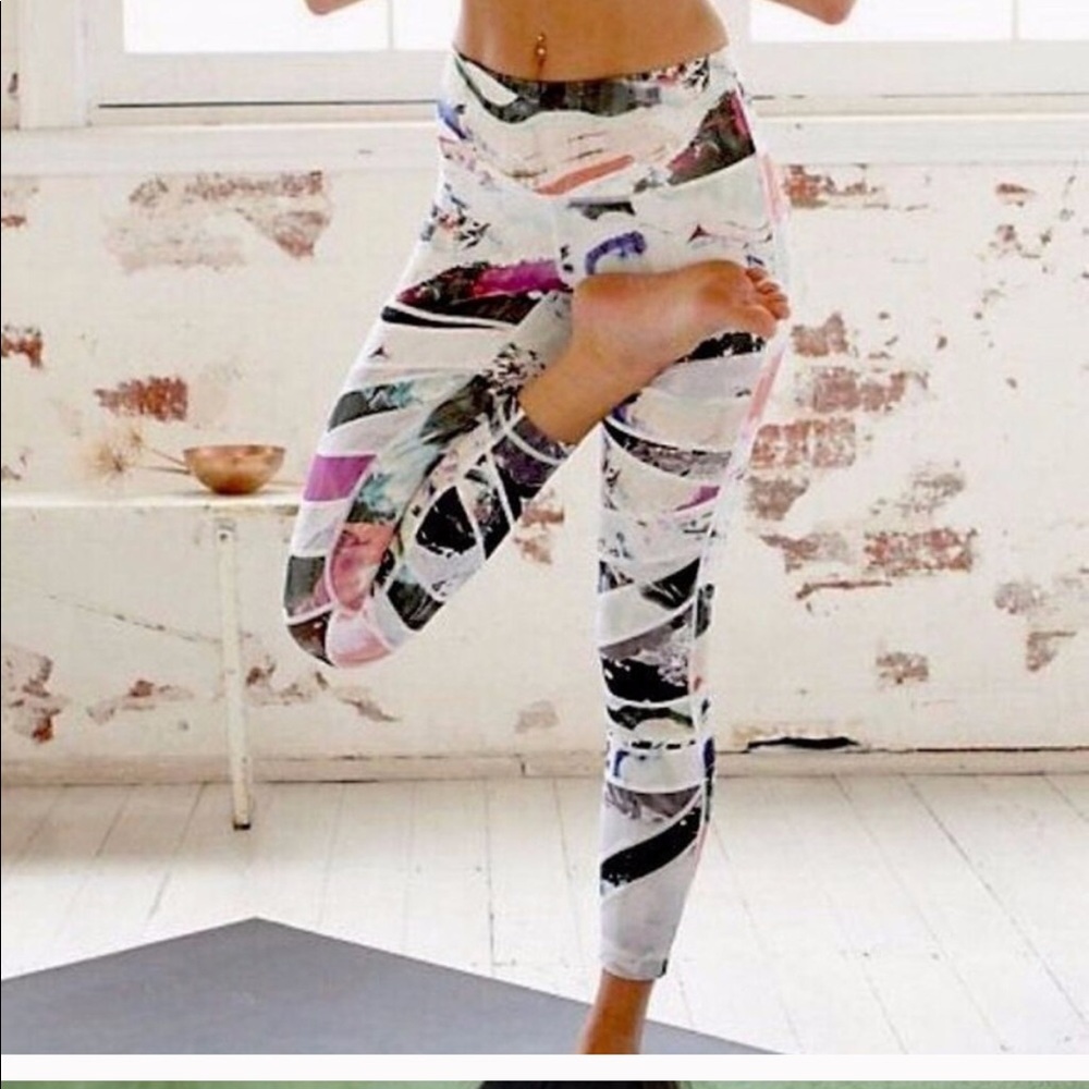 Lululemon High Tech mesh pigment multi wave